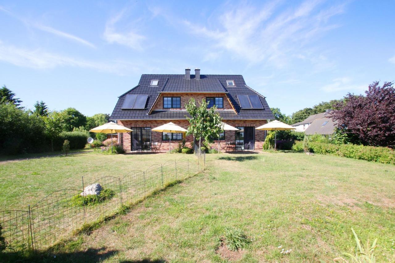 Ostseehaus Lea Doppelhaushaelfte Wiek auf Ruegen Ngoại thất bức ảnh